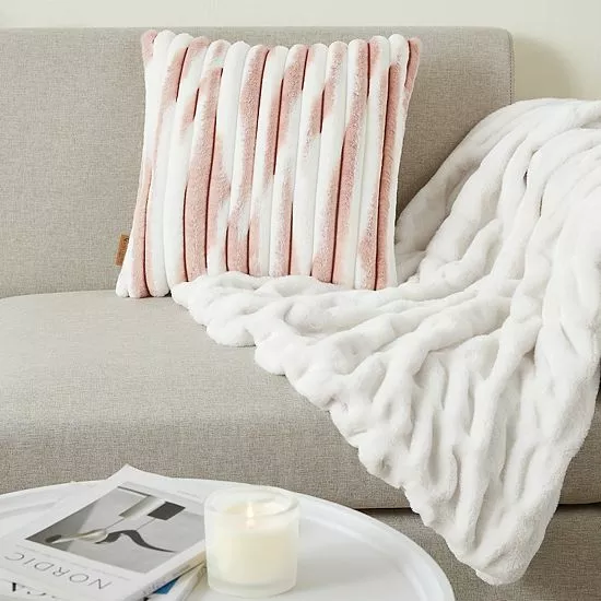 Koolaburra By UGG Sadie Faux Fur Throw Pillow Navy 2 Koolaburra By UGG Sadie Faux Fur Throw Pillow Navy - Image 2