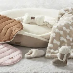 Koolaburra By UGG Hana Faux Fur Pet Bed -Koolaburra by UGG shop unnamed file 1365